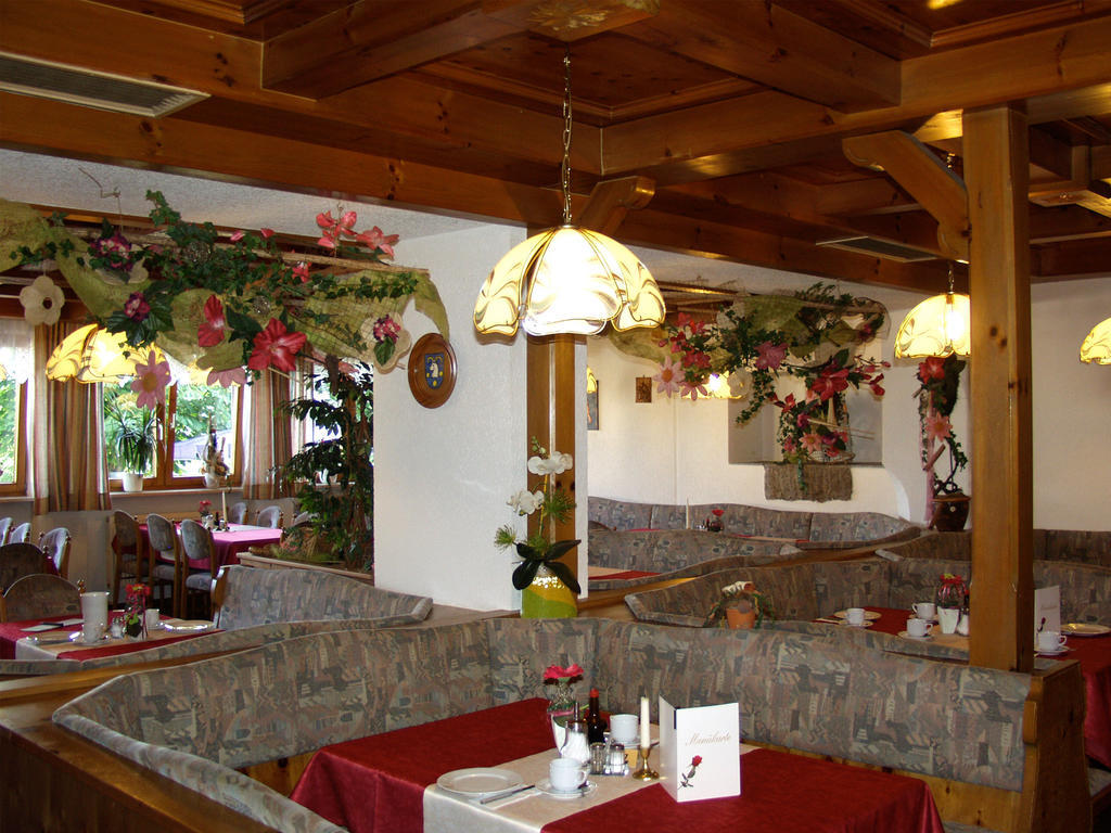 Gasthof-Hotel Dilger Rattenberg Buitenkant foto